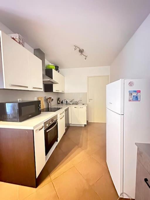 Appartement F3, 2 Chambres 이브리쉬르센 외부 사진